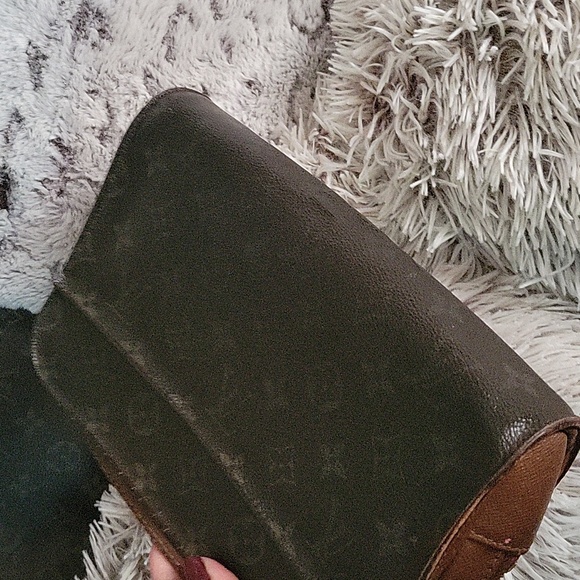 Authentic Louis Vuitton toilette bag - Picture 8 of 10